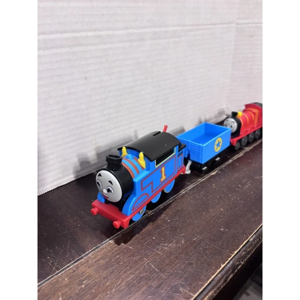 Thomas & Friends TrackMaster‎ Thomas Engines Go Motorized James Push along 2021